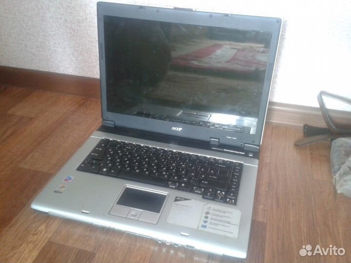 Продам Acer (aspire 1640Z) с матрицей 15.4на запч