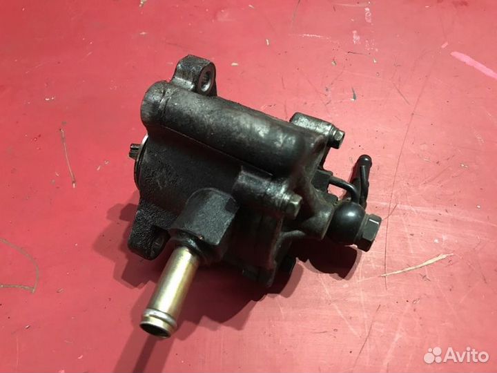 Насос вакуумный Toyota Avensis Т250 (дорестайл)