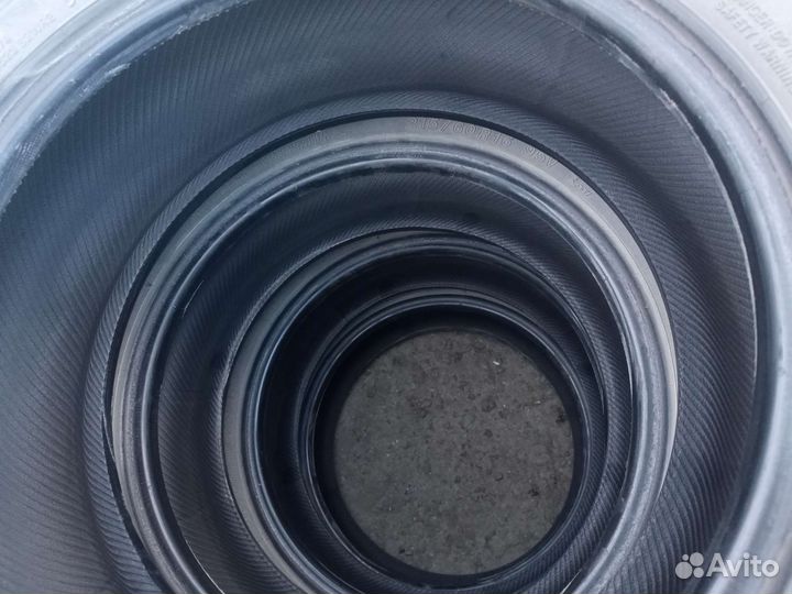 Yokohama dB Decibel E70 215/60 R16