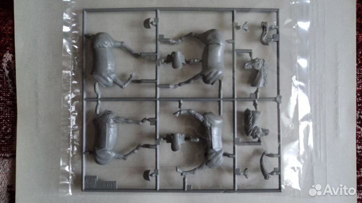 Сборная модель DML Horse Drawen 2.8cm sPzB41