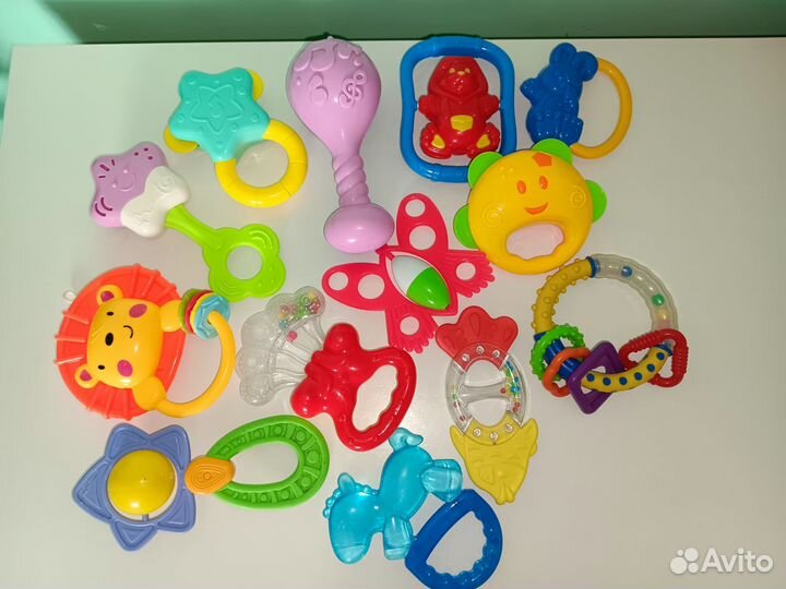 Игрушки для малышей пакетом