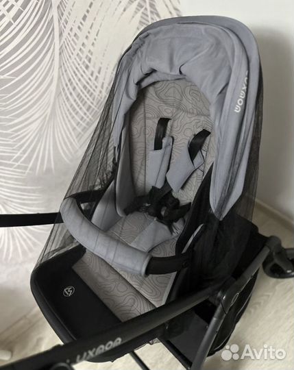 Коляска прогулочная luxmom