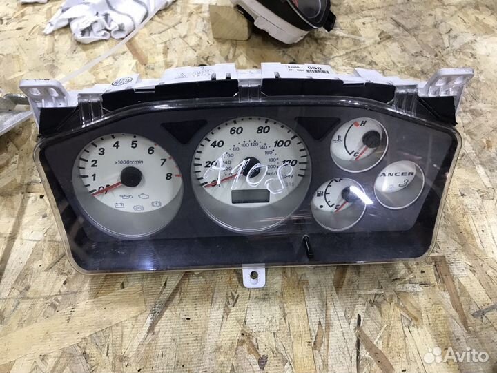 Щиток приборов Митцубиси Лансер 9