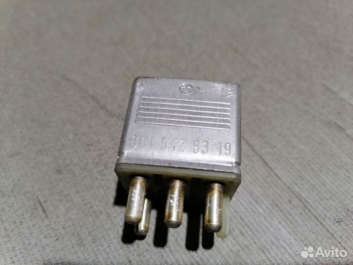 Mercedes Benz W140 реле 0015428319