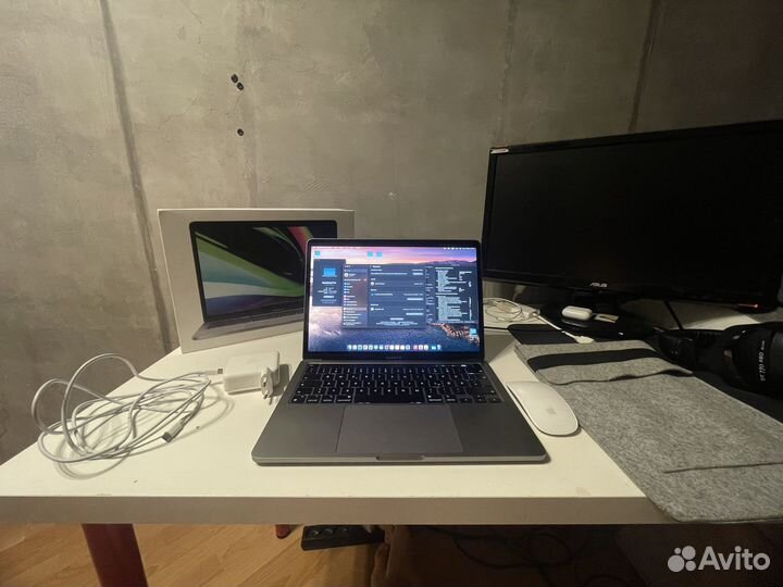 MacBook pro 13 2020 m1 8gb 256gb