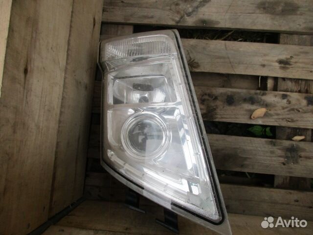 Фара правая Volvo FM13 FH13