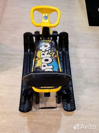 Детский снегокат с колесами