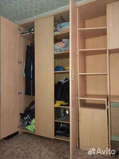 Угловой письменный стол с полками б/у