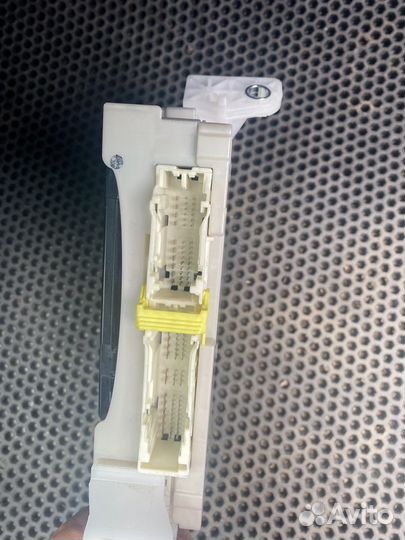 Блок электронный Toyota Camry V50,55