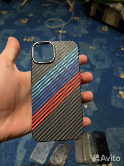 Чехлы на iPhone 13