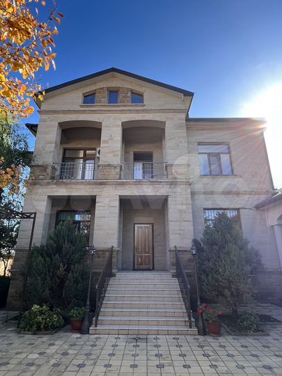 Дом 391 м² на участке 10 сот.