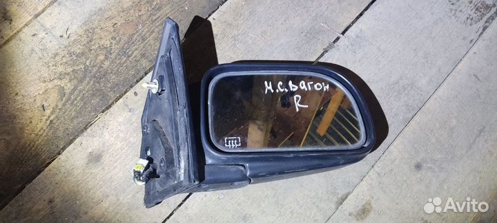 Зеркало правое Mitsubichi Space Wagon