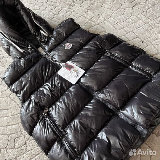 Жилетка moncler с NFC