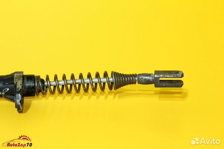 W204 C250 Трос стояночного тормоза