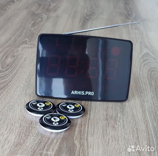 Кнопка вызова официанта и сигнальное табло вызова