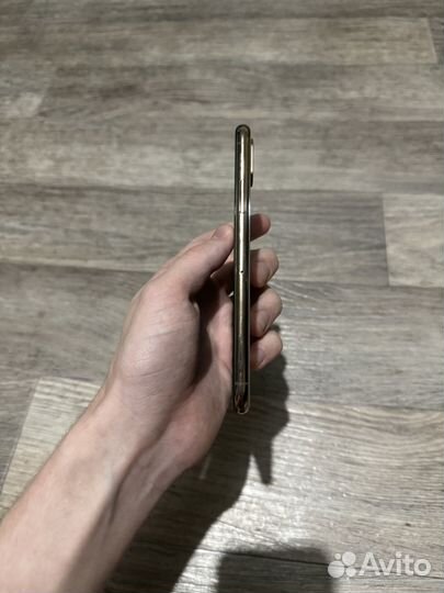 iPhone Xs, 64 ГБ