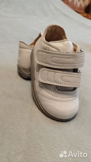 Новые ортопедические кроссовки