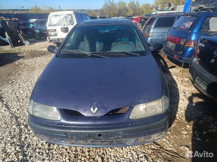 Капот Renault laguna 1
