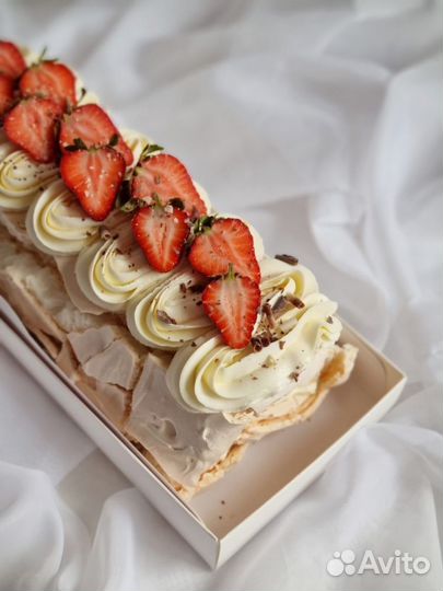 Меренговый рулет, тарт, домашняя выпечка