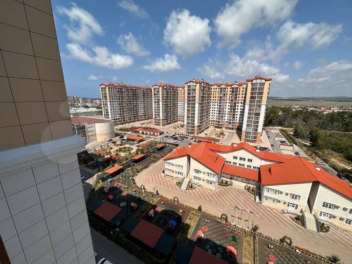 2-к. квартира, 53 м², 8/15 эт.