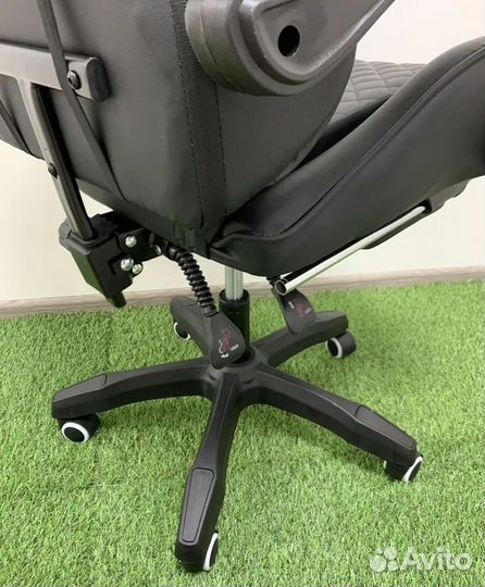 Кресло для игр. Игровое кресло с массажем