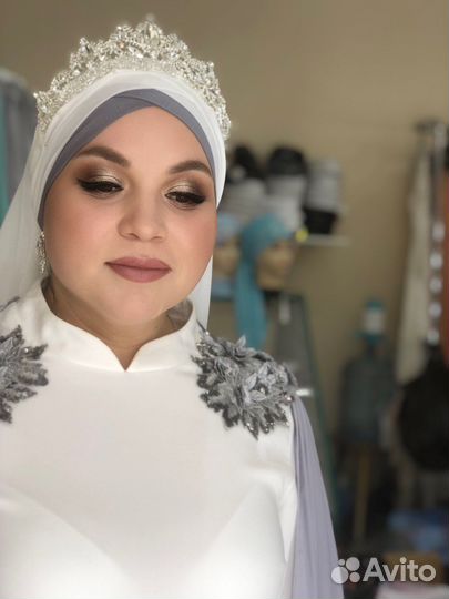 Макияж и оформление, завязывание платка