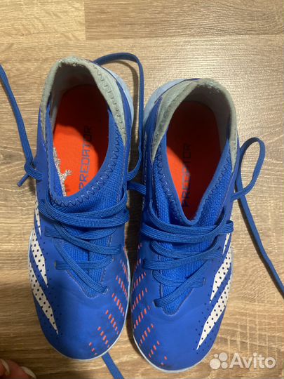 Футбольные бутсы adidas predator 33