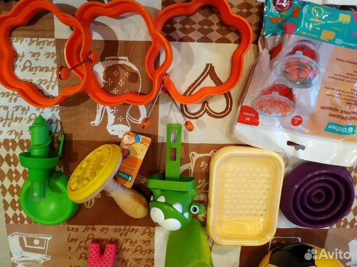 Стаканы,термосы,воронка, подставки и другое