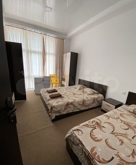 Гостиница в центре, первая береговая