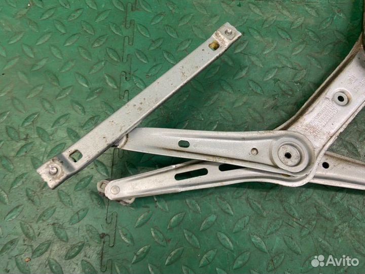 Стеклоподъемник передний левый Opel Astra H Z16XEP