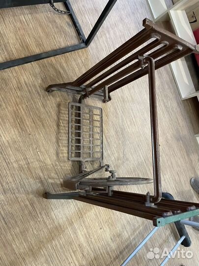 Станина от швейной машинки