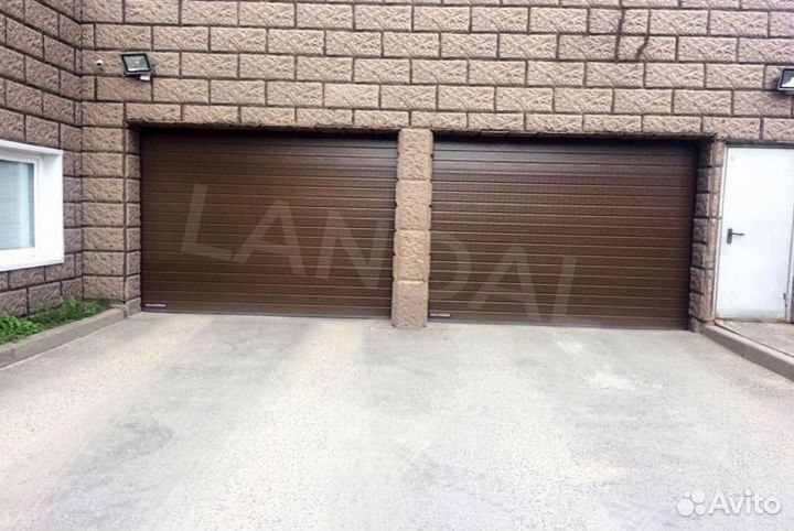 Секционные ворота