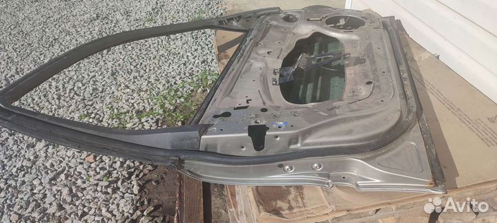 Мерседес W 211 дверь водительская