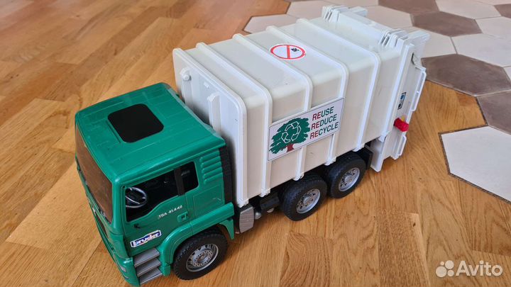 Bruder мусоровоз маn