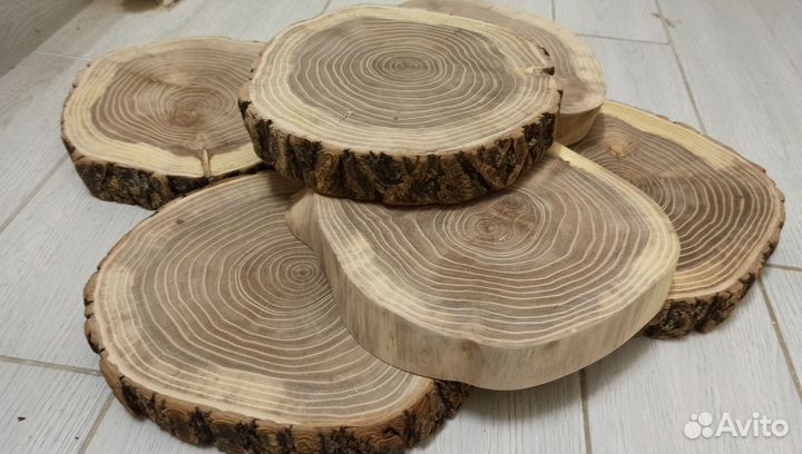 Спил карагача / вяза. Разделочная доска