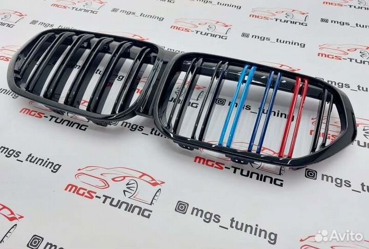 Решетка в стиле X1M с триколором на BMW X1 F48 19+