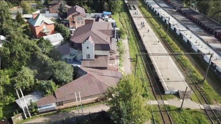 Здание, 1200 м²