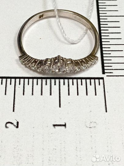 Золотое кольцо с камнем 17,5р