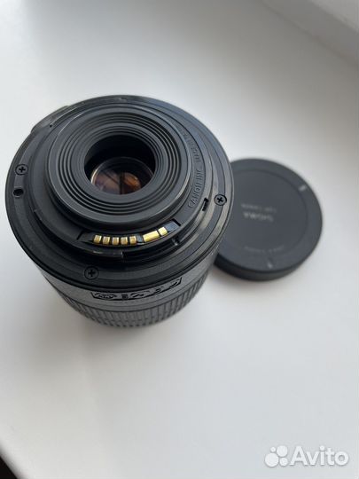 Объектив Canon EF-S 18-55 Kit