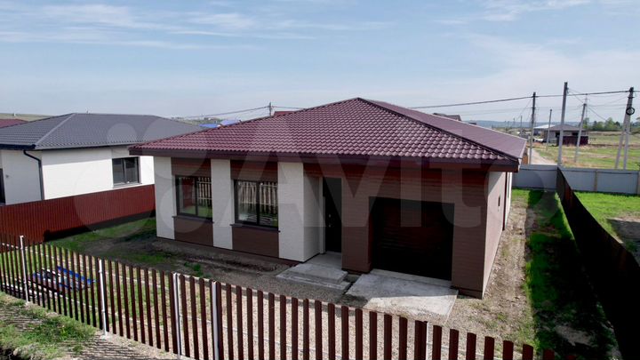 Дом 176,9 м² на участке 9 сот.