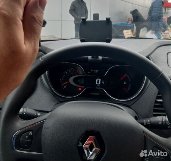 Держатель для телефона в машину