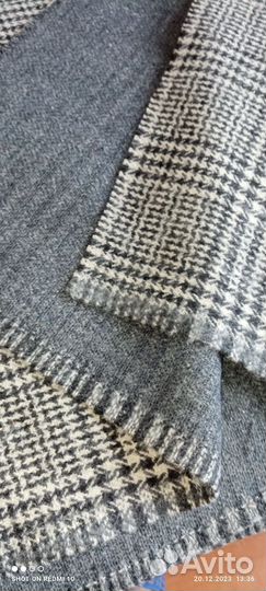 Отрез ткани драп