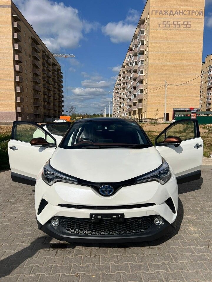 Toyota C-HR: фото владельца