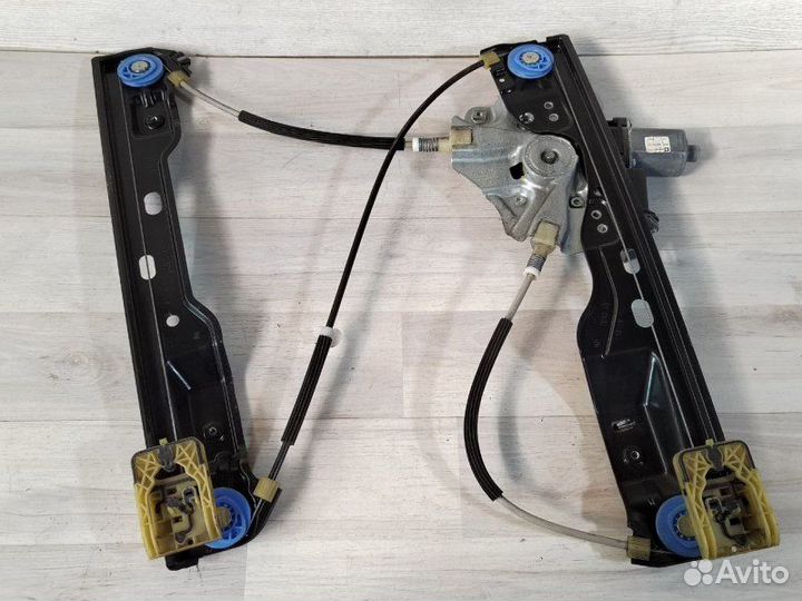 Стеклоподъемник передний правый Opel Astra J