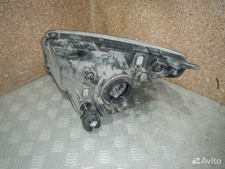 Фара правая, Toyota (Тойота) -RAV4 (00-05)