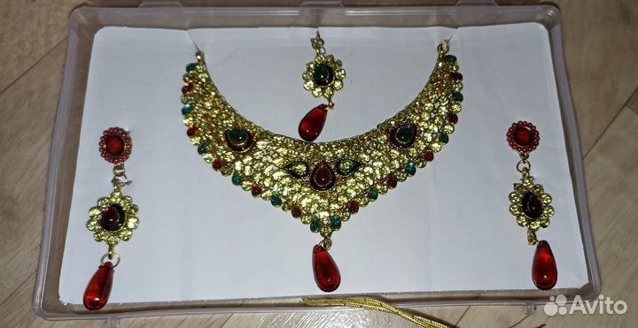 Набор украшений. Индия
