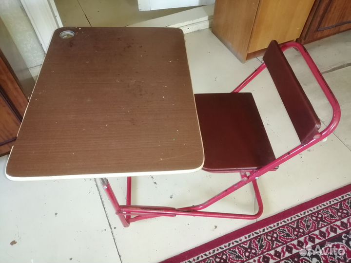 Детский стол и стул