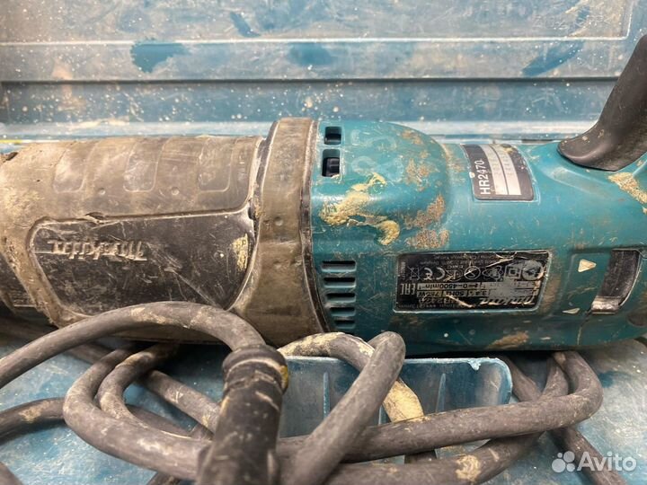 Отбойник makita HR2470