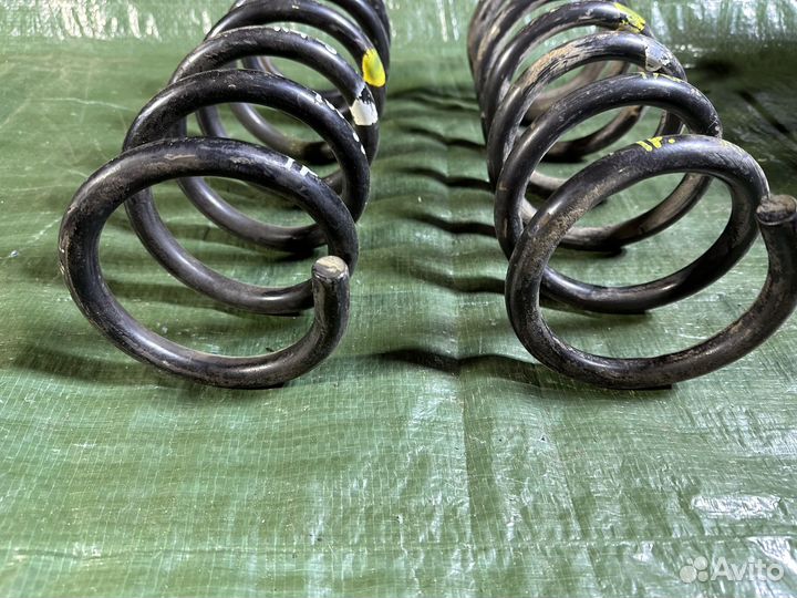 Пружина передняя jzx100 jzx90 Mark2 Chaser