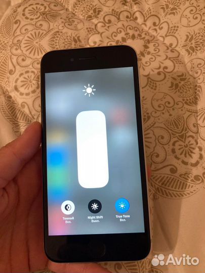 Телефон iPhone se 2020